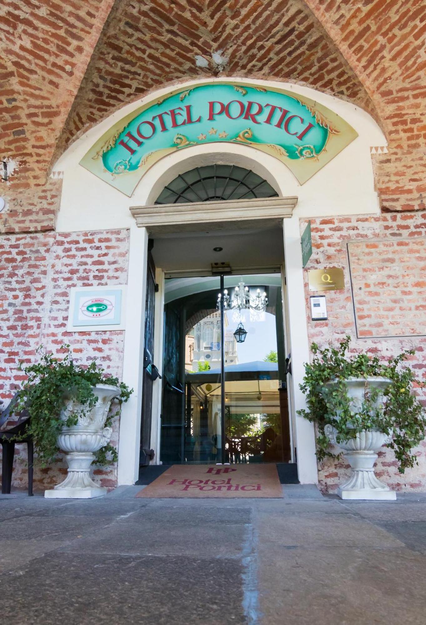 Hotel Portici Vicoforte Exteriér fotografie